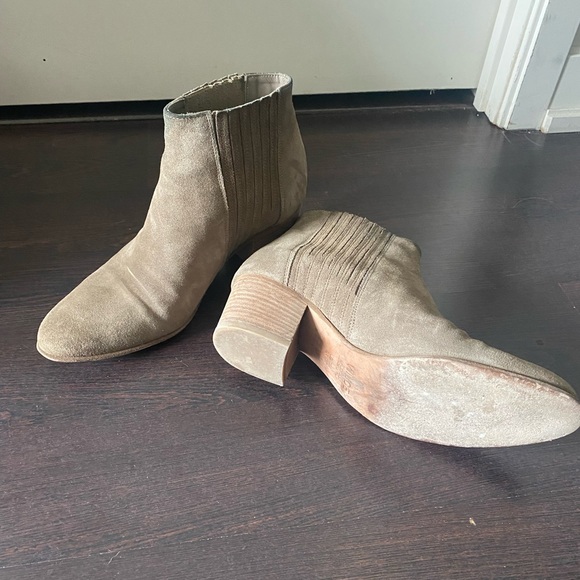 Vince suede booties - Picture 3 of 3